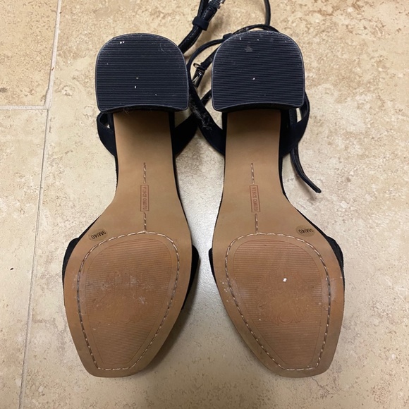 Vince Camuto Suede Shoes - Picture 3 of 3